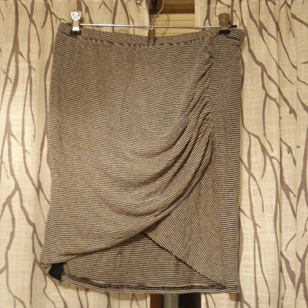 Stretchy skirt